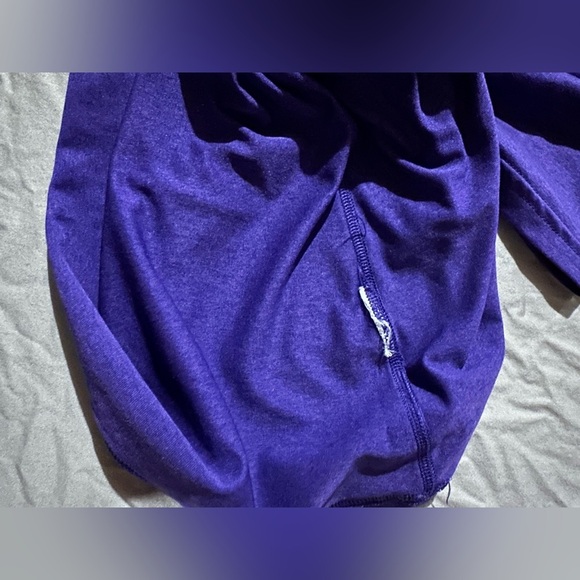 Nike: Women's Short Sleeve Dri-Fit Shirt- Size Large:Regular Fit - Picture 4 of 5